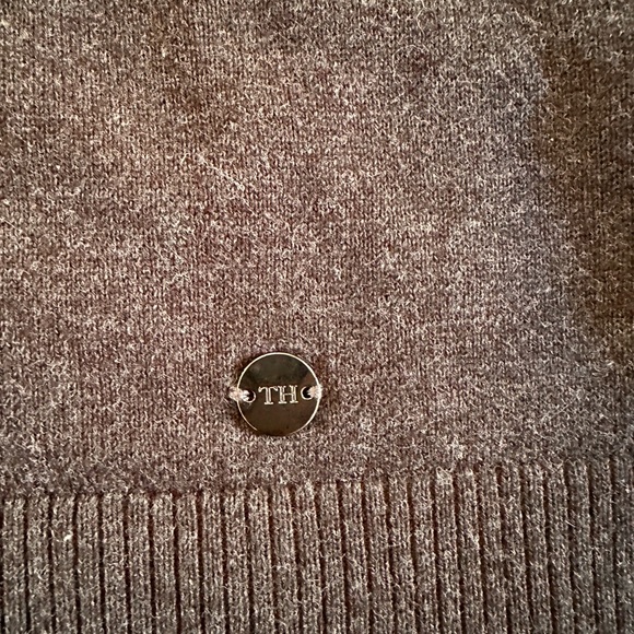 Tommy Hilfiger - Picture 4 of 4